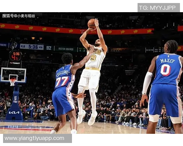 德里克怀特全能表现17投7中贡献22分7篮板9助攻2盖帽正负值高达20