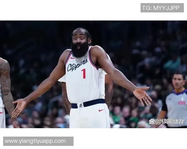 哈登轻松表现14投6中斩获21分3篮板5助攻0失误展现稳定状态