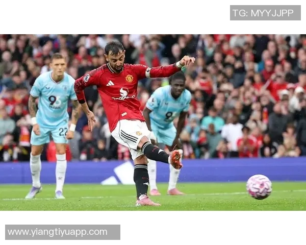 大将归队助力曼联马奎尔与B费入选对阵伯恩利大名单