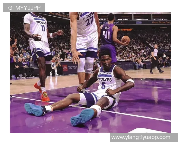 火箭对决狼队首发阵容揭晓阿门和KD领衔缺少爱德华兹的较量